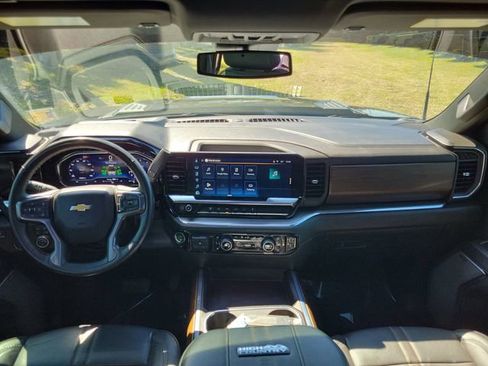 Used 2024 Chevrolet Silverado 3500 High Country AWD/4WD image 23