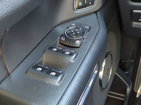 Used 2024 Ford Expedition Max XLT image 25