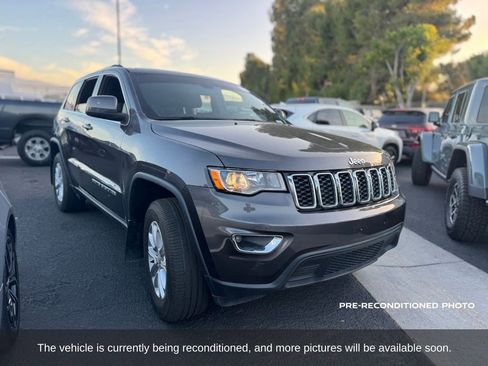 Used 2021 Jeep Grand Cherokee Laredo RWD image 8
