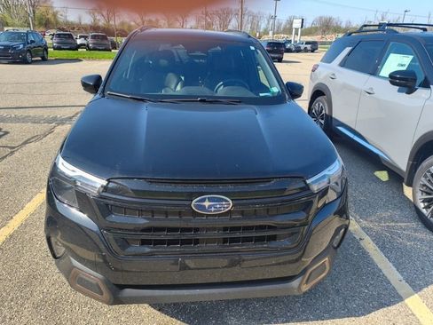 Used 2025 Subaru Forester Sport w/ Popular Package #1 AWD/4WD image 1