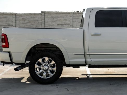 Used 2020 RAM 2500 Limited AWD/4WD image 10