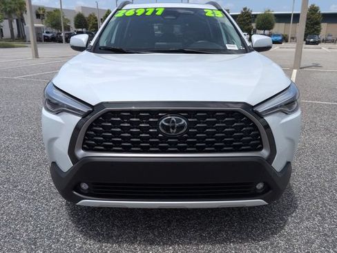 Certified 2023 Toyota Corolla Cross XLE w/ Convenience Package FWD image 9
