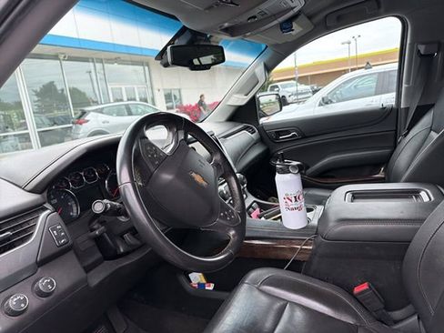 Used 2018 Chevrolet Suburban LT AWD/4WD image 9