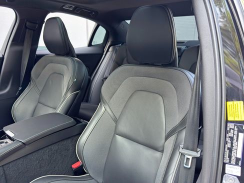 Used 2022 Volvo S60 T8 R-Design w/ Climate Package AWD/4WD image 40