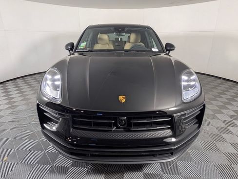 Certified 2026 Porsche Macan AWD/4WD image 10