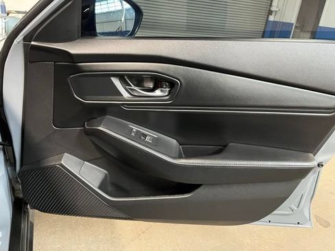 Used 2023 Honda Accord Sport image 11