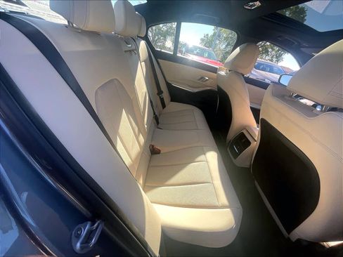 Certified 2025 BMW 330i Sedan w/ Convenience Package image 28