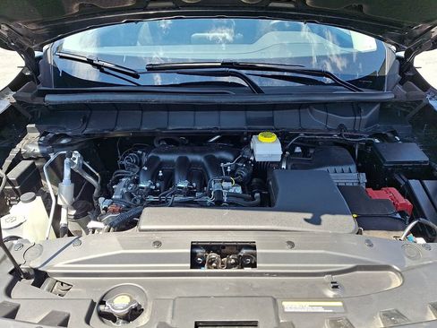 Used 2025 Nissan Pathfinder SV AWD/4WD image 29