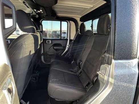 Used 2022 Jeep Gladiator Sport image 27
