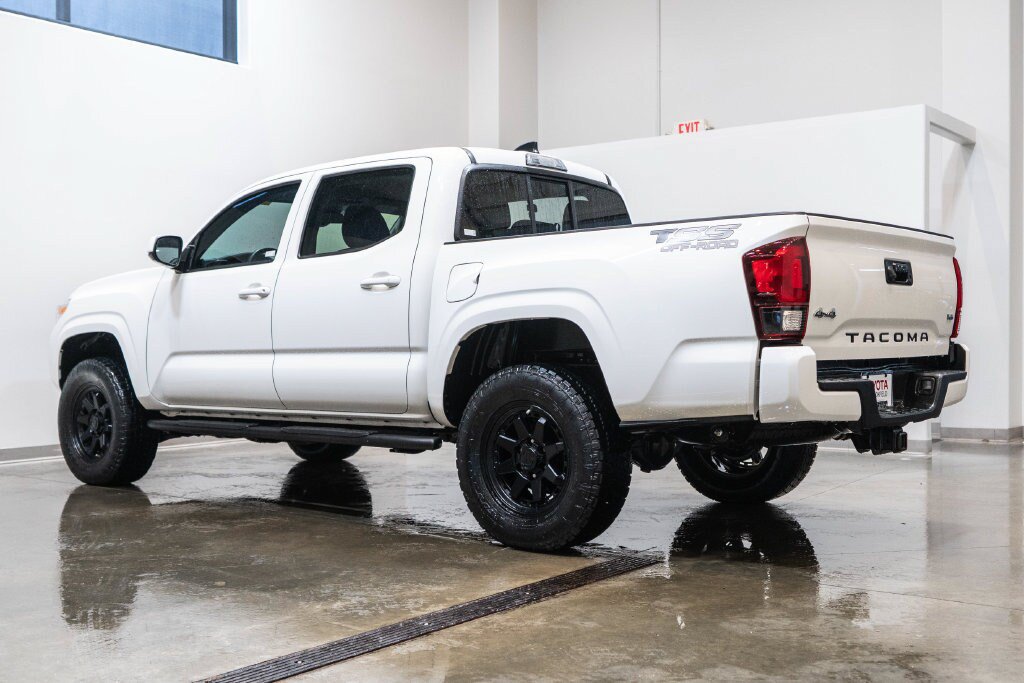 Used 2023 Toyota Tacoma SR AWD/4WD image 6