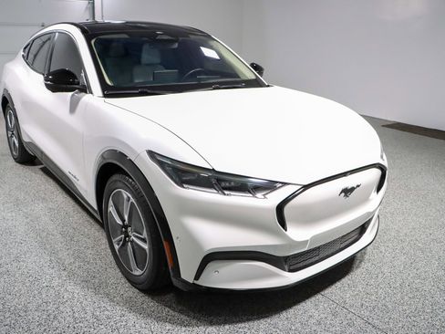 Used 2023 Ford Mustang Mach-E Premium image 5