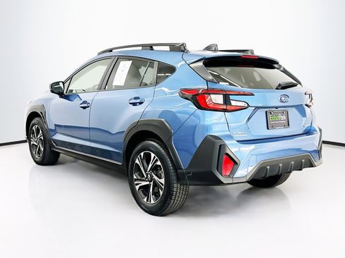 Used 2024 Subaru Crosstrek 2.0i Premium image 5