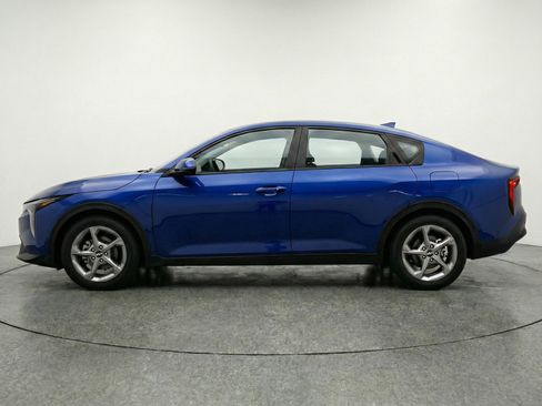 Used 2025 Kia K4 LXS image 5