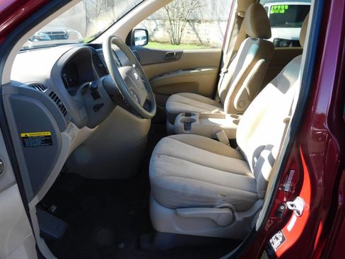 Used 2012 Kia Sedona LX FWD image 8