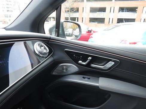 Certified 2023 Mercedes-Benz EQS 580 4MATIC SUV w/ Exclusive Trim Package image 16