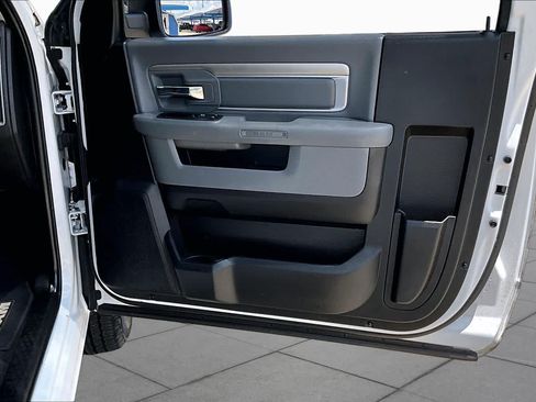 Used 2019 RAM 1500 Express w/ Express Value Package RWD image 21