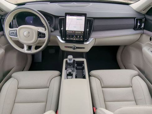 New 2026 Volvo XC90 B6 Ultra w/ Protection Package image 15