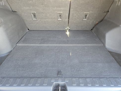 Used 2020 Chevrolet Equinox LT image 26