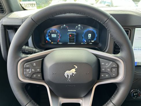New 2025 Ford Bronco Badlands image 16