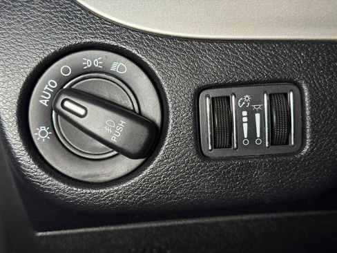 Used 2016 Dodge Grand Caravan R/T FWD image 29