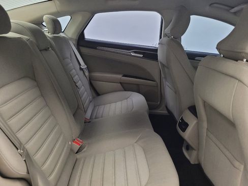 Used 2019 Ford Fusion SE FWD image 19