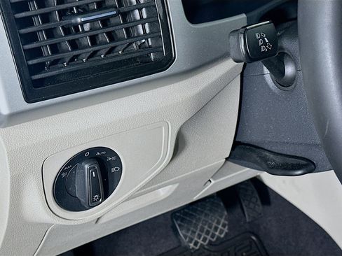 Used 2023 Volkswagen Atlas SE image 17