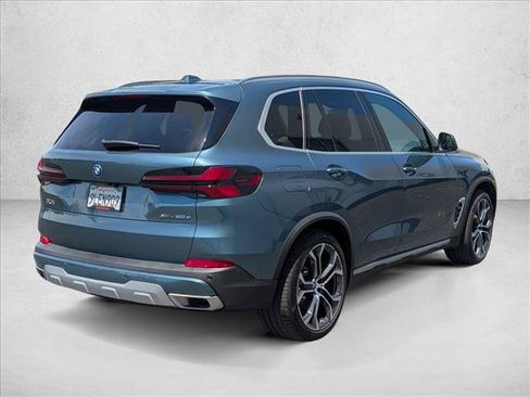 Used 2024 BMW X5 xDrive50e w/ Parking Assistance Package AWD/4WD image 4