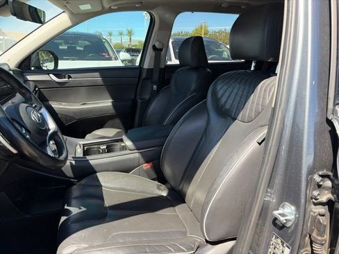 Used 2023 Hyundai Palisade Limited w/ Cargo Package FWD image 3