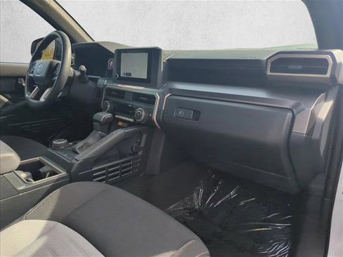 Certified 2025 Toyota 4Runner TRD Off-Road image 25