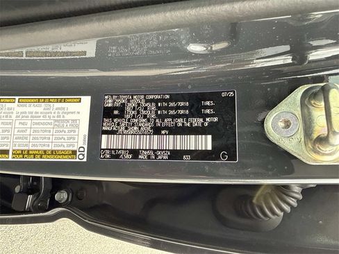 Used 2025 Toyota 4Runner TRD Off-Road image 33