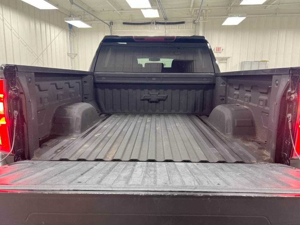 Used 2022 Chevrolet Silverado 1500 RST w/ Z71 Off-Road Package AWD/4WD image 23