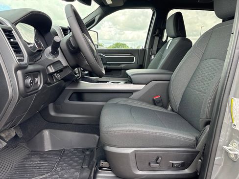 New 2026 RAM 2500 Lone Star AWD/4WD image 13