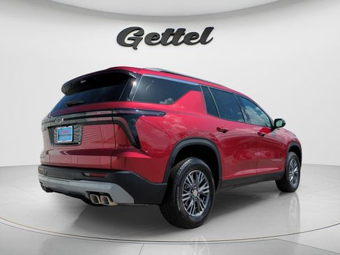 Used 2026 Chevrolet Traverse LT w/ Driver Confidence Package FWD image 5