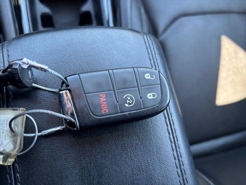 Used 2025 Jeep Compass Limited AWD/4WD image 21