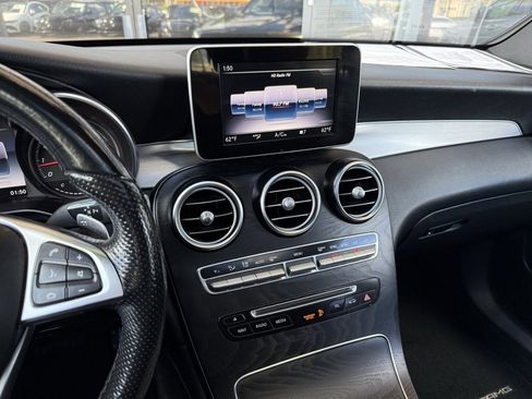 Used 2019 Mercedes-Benz GLC 300 4MATIC Coupe image 21