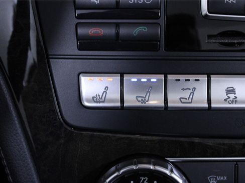Used 2013 Mercedes-Benz SL 550 image 29