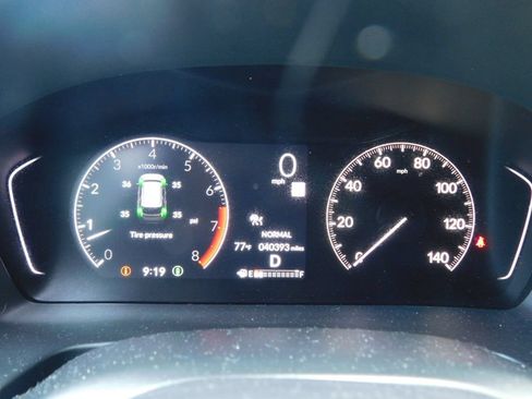 Used 2025 Honda Pilot Touring image 12
