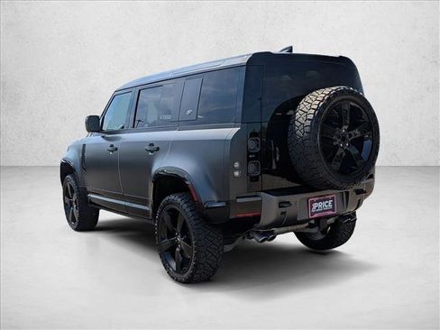 Used 2023 Land Rover Defender 110 V8 AWD/4WD image 8