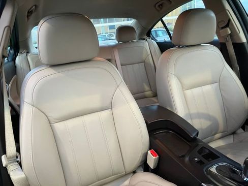 Used 2017 Buick Regal Premium image 50