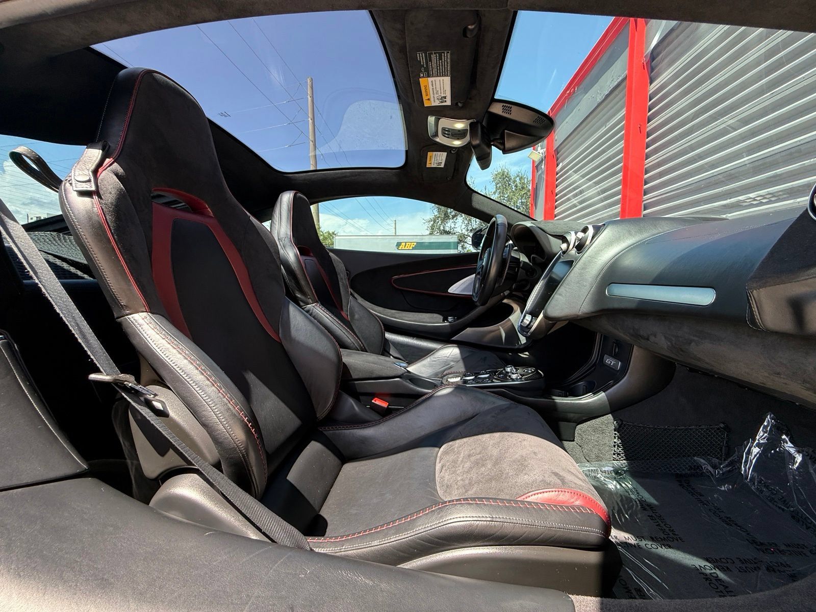 Used 2020 McLaren GT RWD image 37