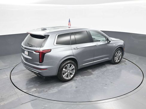 Used 2022 Cadillac XT6 Premium Luxury AWD/4WD image 33
