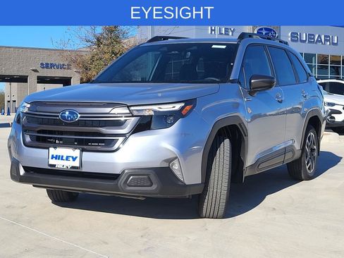 New 2025 Subaru Forester Premium image 2