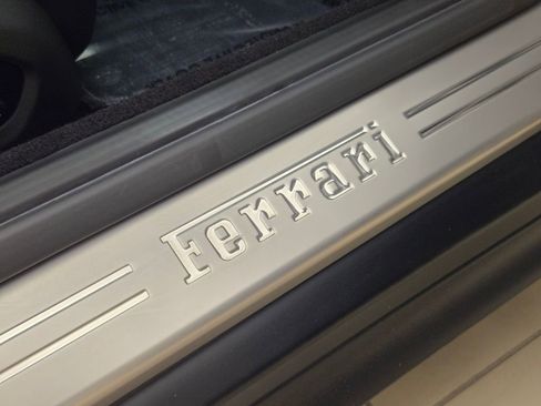 Used 2022 Ferrari 812 GTS image 28