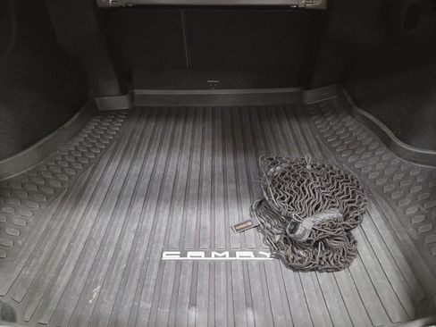 Used 2018 Toyota Camry XSE image 15