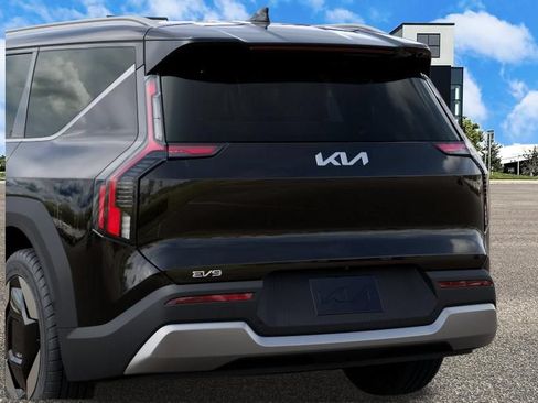 New 2026 Kia EV9 Wind AWD/4WD image 13