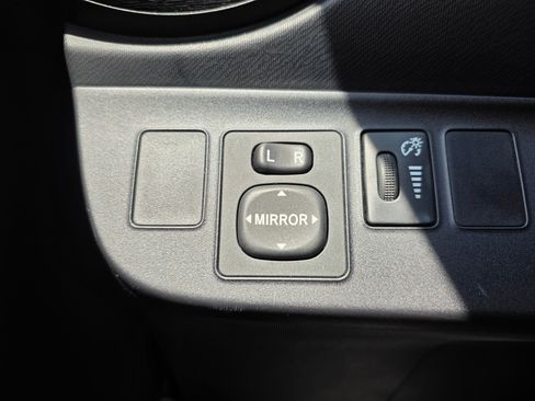 Used 2013 Toyota Prius C One FWD image 18
