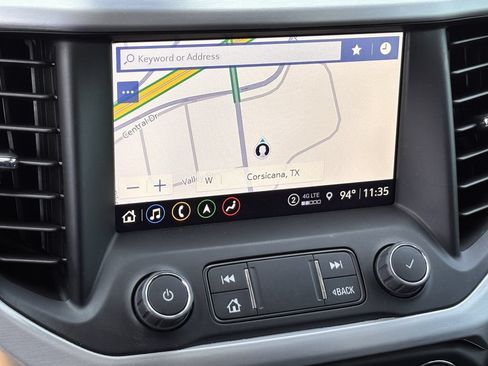 Used 2023 GMC Acadia SLT w/ Elevation Edition FWD image 16