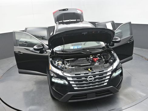 Used 2025 Nissan Rogue SV FWD image 44