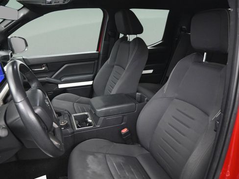 Certified 2024 Toyota Tacoma TRD Off-Road image 32