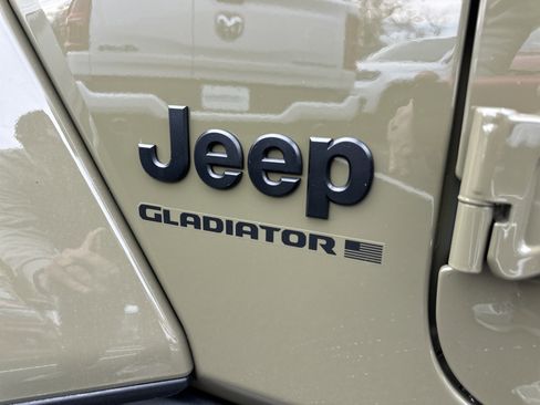 New 2026 Jeep Gladiator Willys image 33